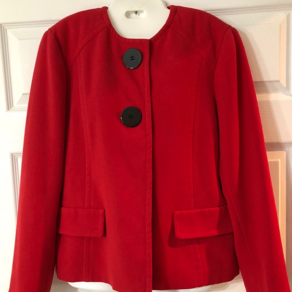 Beautiful bold red blazer by Focus 2000. Sz 12